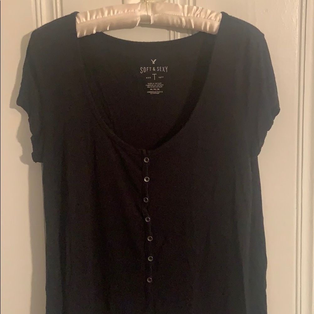 Black t shirt